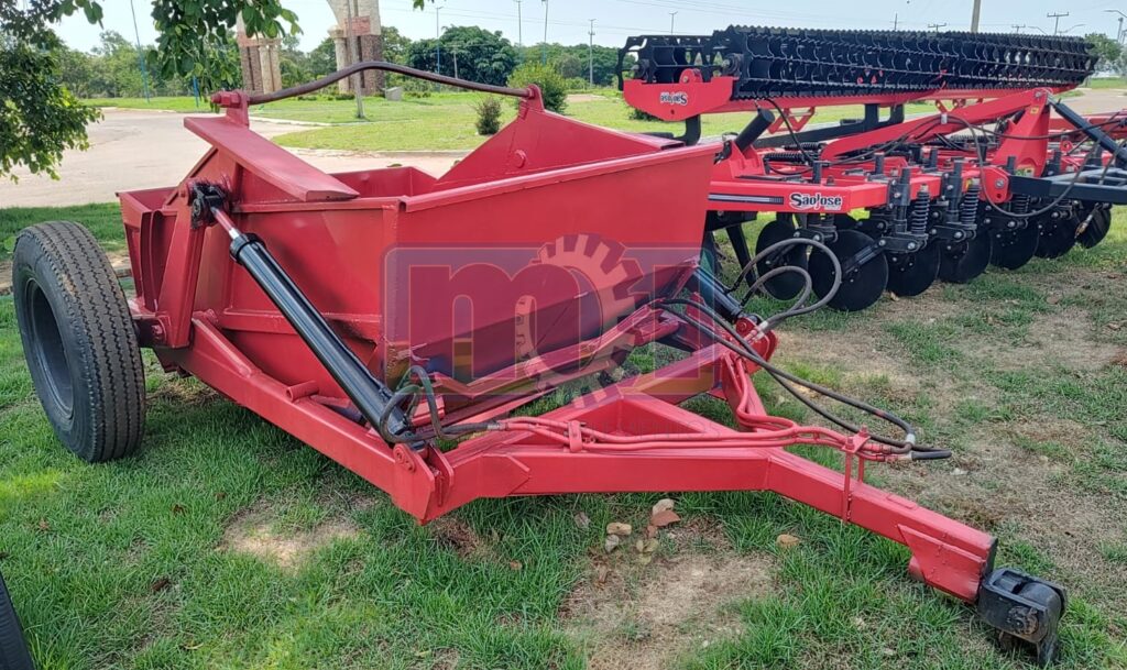 Raspadeira Agrícola - Scraper de 3 metros cúbicos