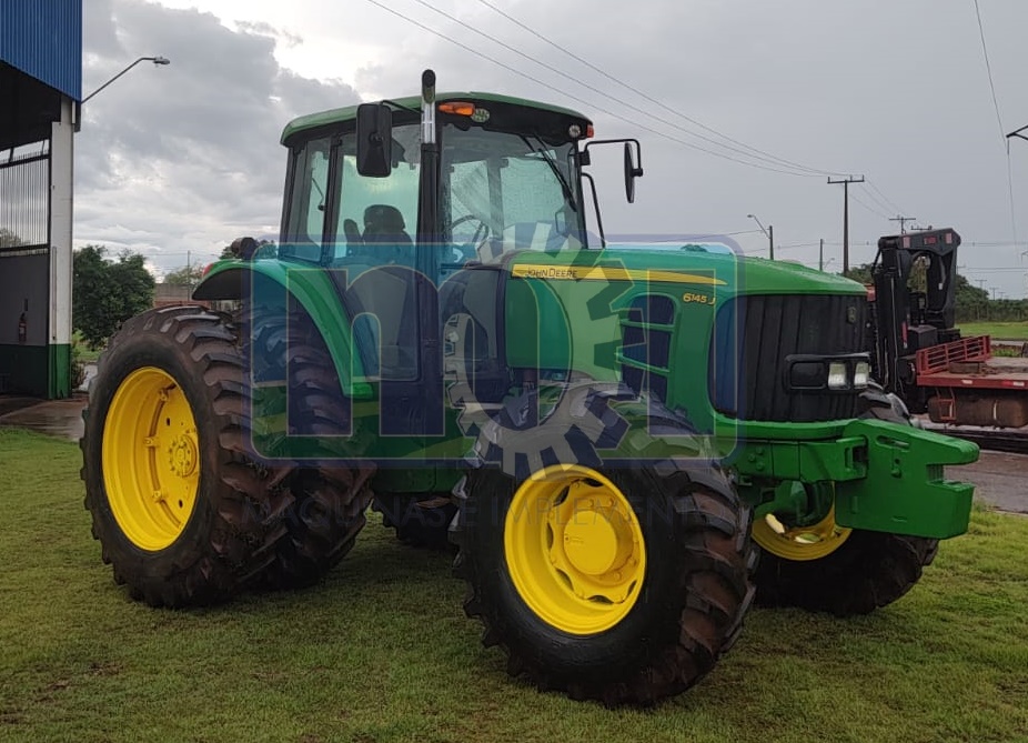 Trator John Deere 6145J