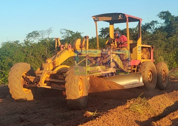 Motoniveladora Caterpillar 120B