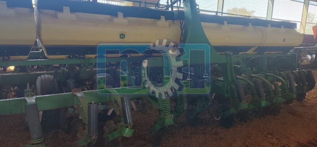 Plantadeira John Deere 2117 - 16X50