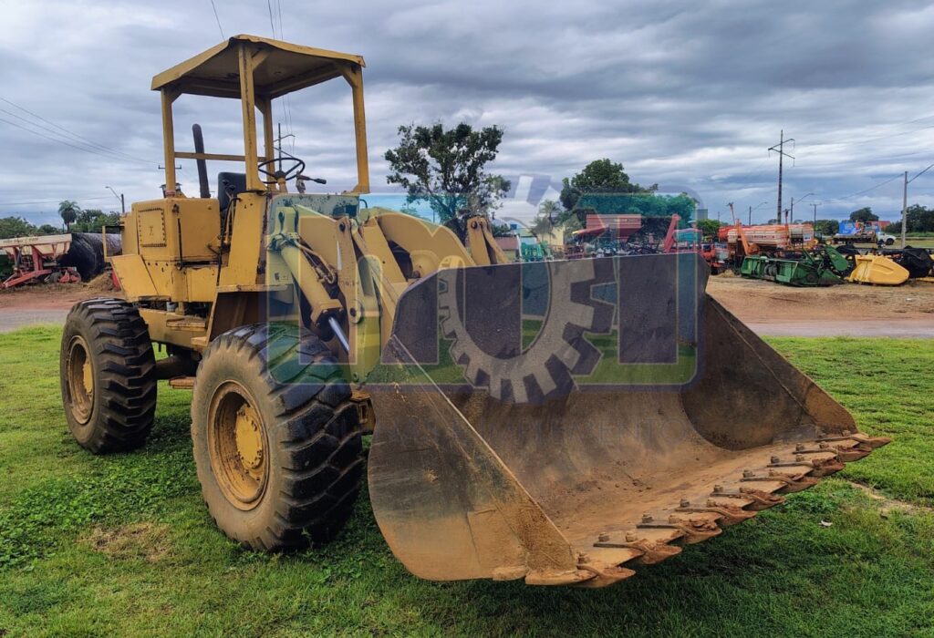 Pá Carregadeira Caterpillar 930