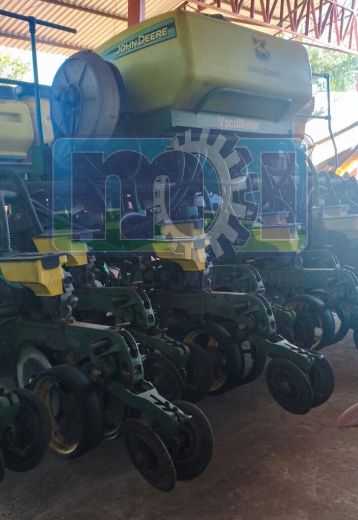 Plantadeira 12x50 John Deere 2113 CCS