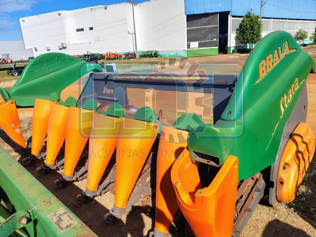 Plataforma de Milho 7x50 Stara Brava 3630