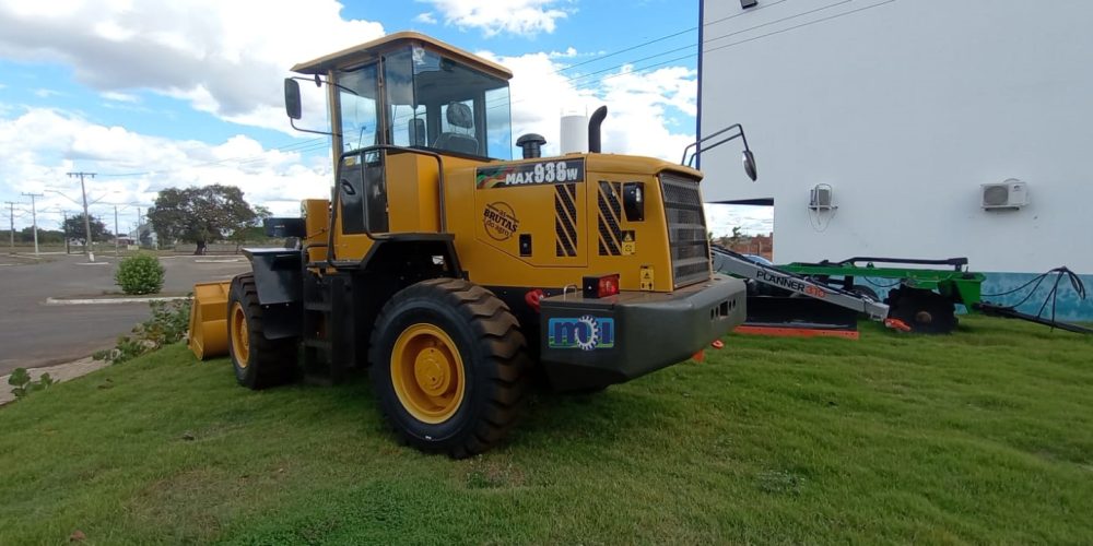 Lateral direita Pá Carregadeira Maxloader 936w