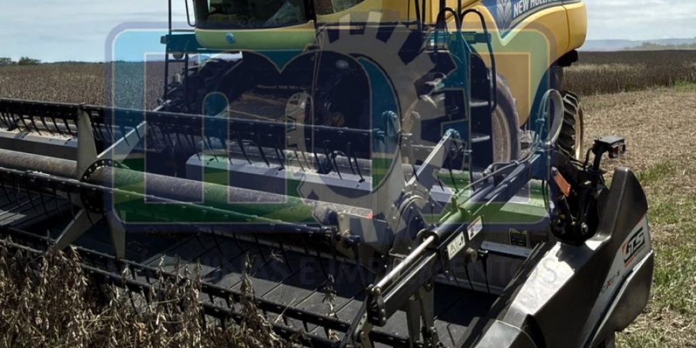Colheitadeira CR 5080 com Plataforma Draper GTS 25 Pés