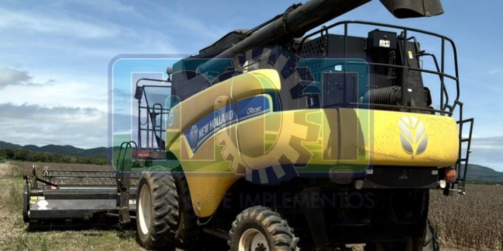 Colheitadeira CR 5080 com Plataforma Draper GTS 25 Pés