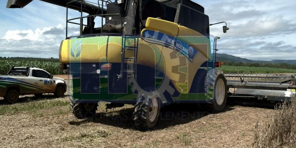 Colheitadeira CR 5080 com Plataforma Draper GTS 25 Pés