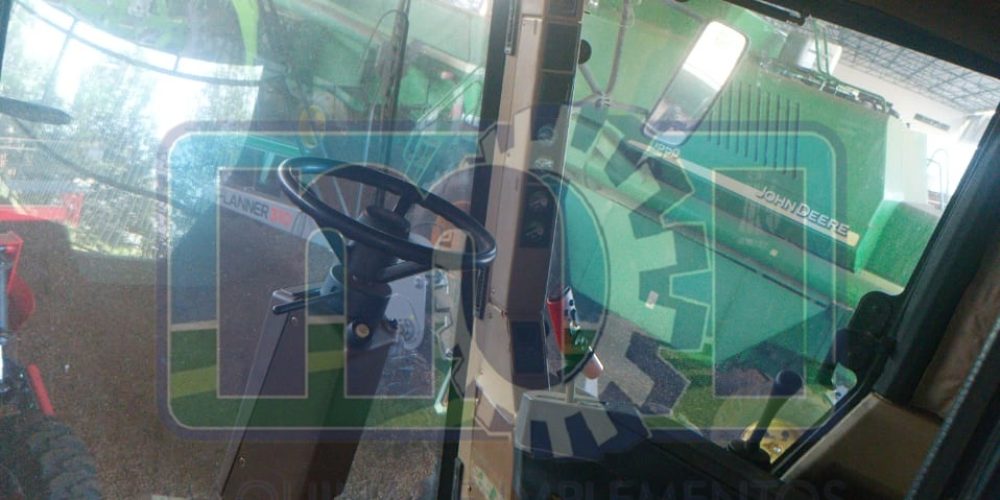 Colheitadeira John Deere 1550