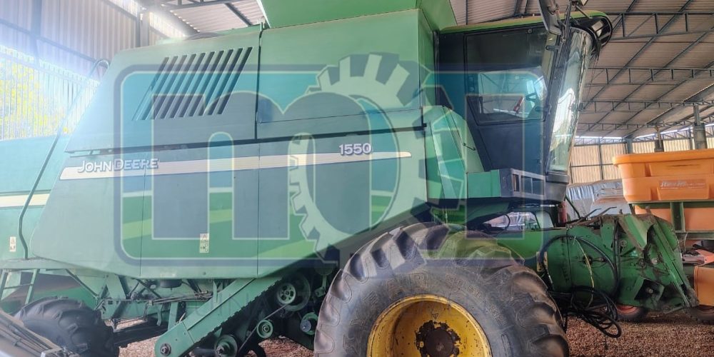 Colheitadeira John Deere 1550