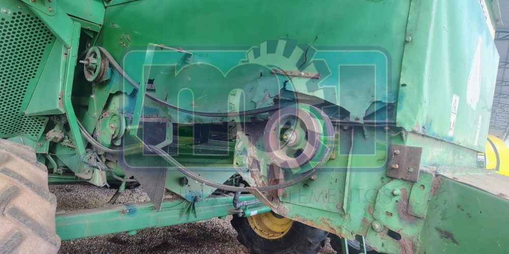 Colheitadeira John Deere 1550