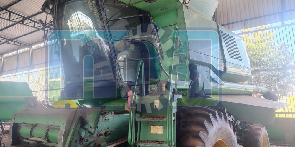 Colheitadeira John Deere 1550