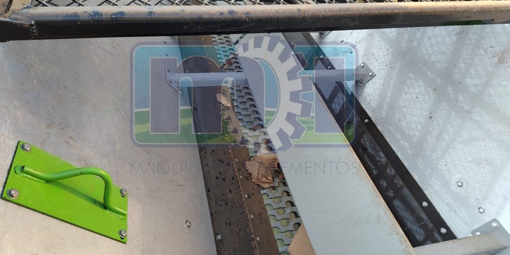 Distribuidor de adubo e corretivos de solo Master DH S INOX