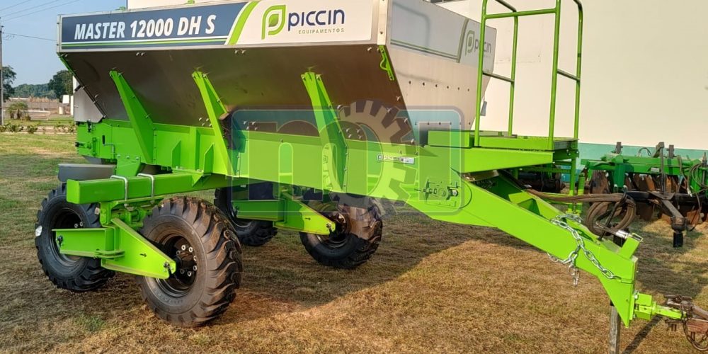 Distribuidor de adubo e corretivos de solo Master DH S INOX