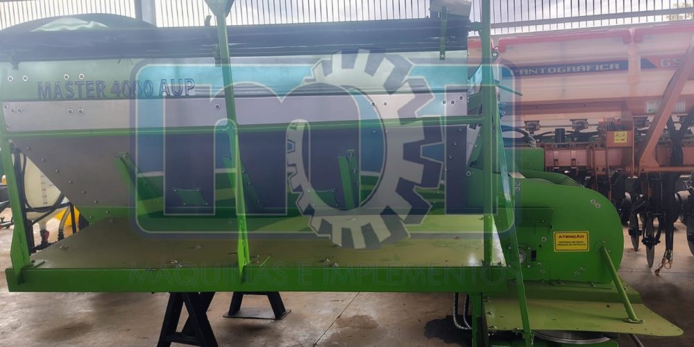 Distribuidor Autopropelido - Master 4000 AUP