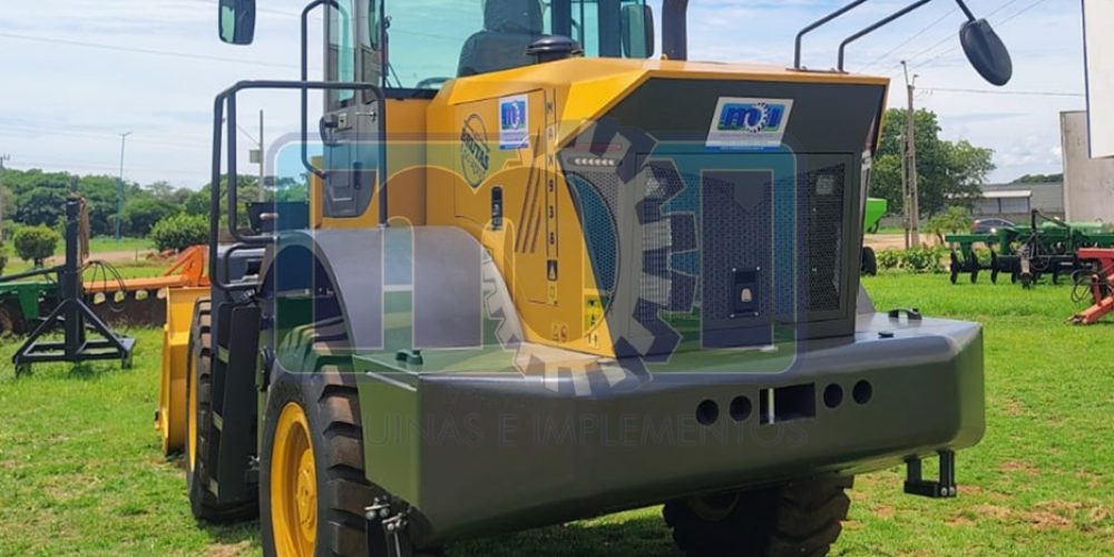 Pá Carregadeira MaxLoader 938