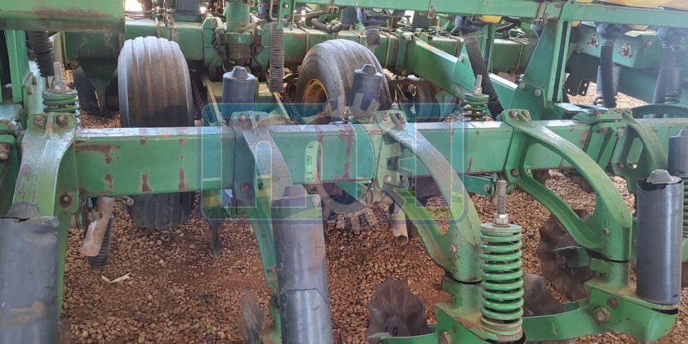 Plantadeira John Deere 2117 - 16X50