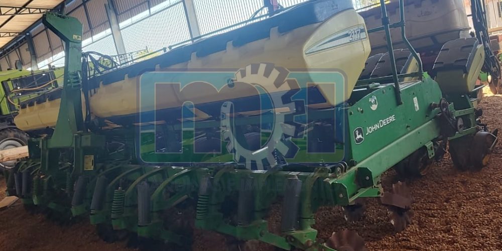 Plantadeira John Deere 2117 - 16X50