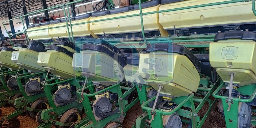 Plantadeira John Deere 2117 - 16X50