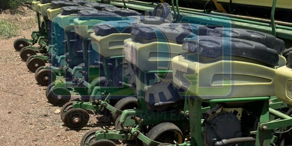 Plantadeira John Deere 2117 16x50 Ano 2014 Revisada com Mícron e caixa de micronutrientes.