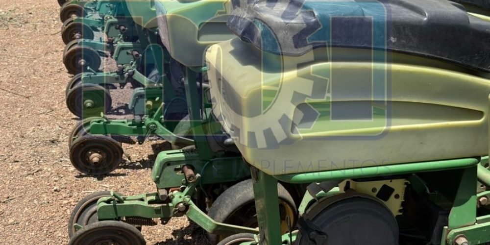Plantadeira John Deere 2117 16x50 Ano 2014 Revisada com Mícron e caixa de micronutrientes.