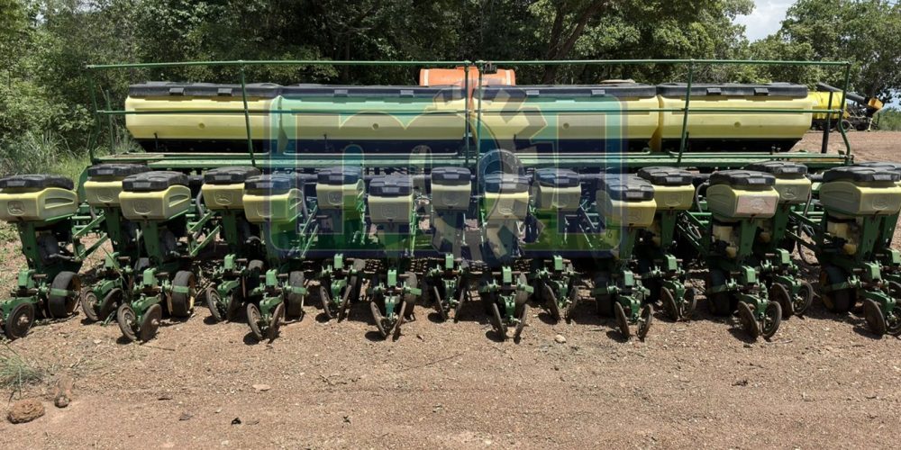 Plantadeira John Deere 2117 16x50 Ano 2014 Revisada com Mícron e caixa de micronutrientes.
