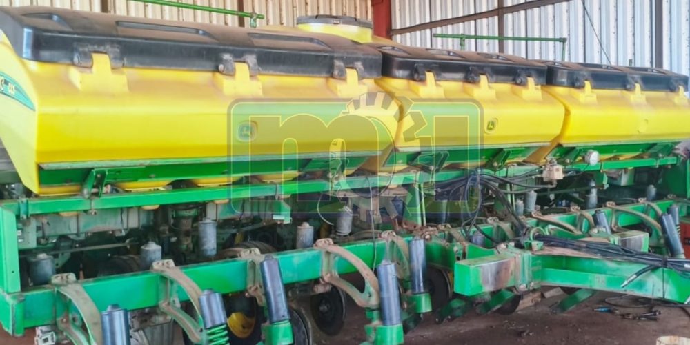 Plantadeira 12x50 John Deere 2113 CCS