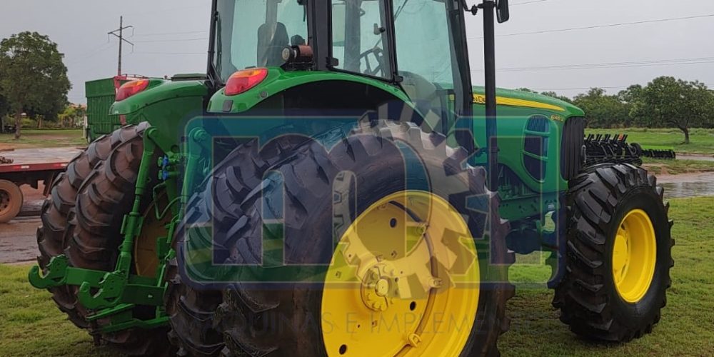Trator John Deere 6145J