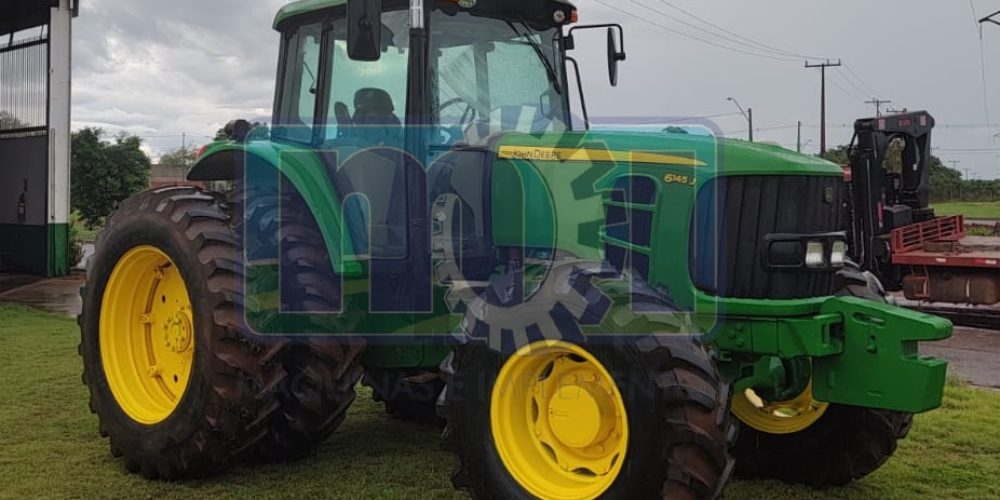 Trator John Deere 6145J