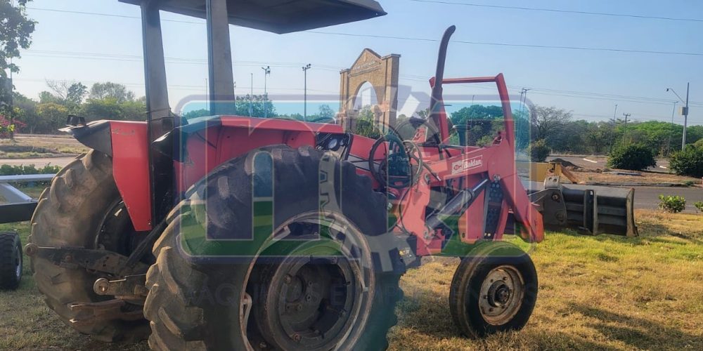 Trator Massey Ferguson 290 com Lâmina Frontal