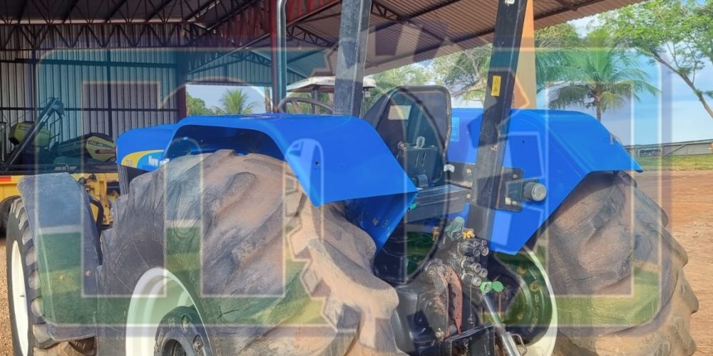 Trator New Holland 7630